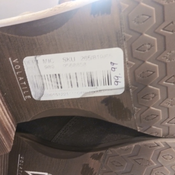 NWT Volatile Taupe Suede Ankle Boot Size 7 - Picture 6 of 6